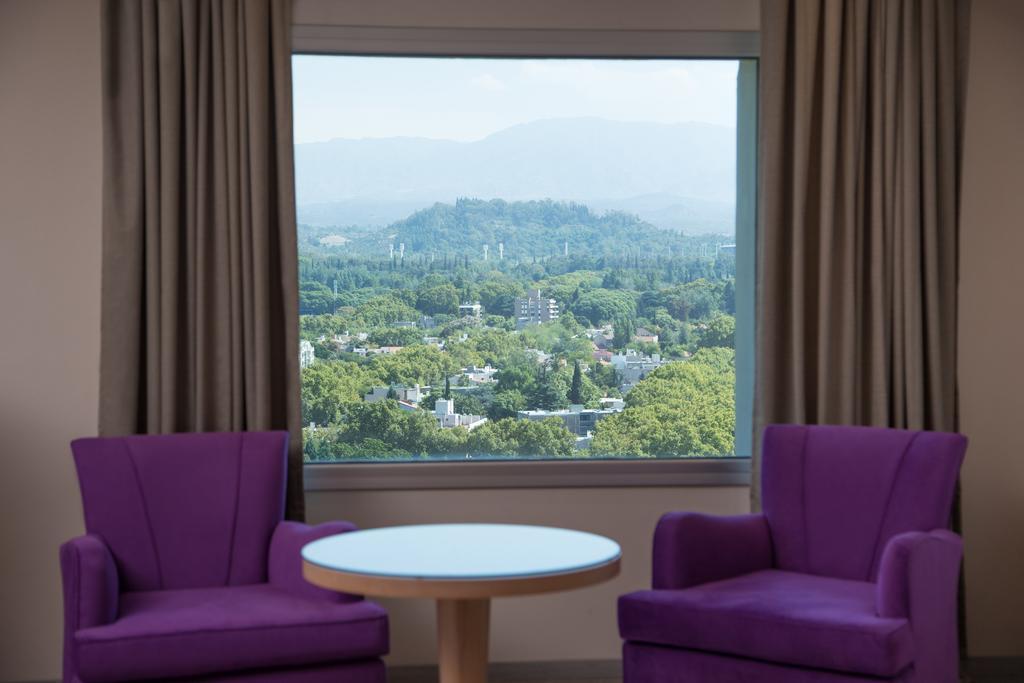 Corner sky,704818660:JPEG