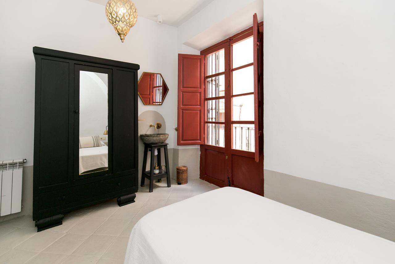 Triple Room with Shared Bathroom