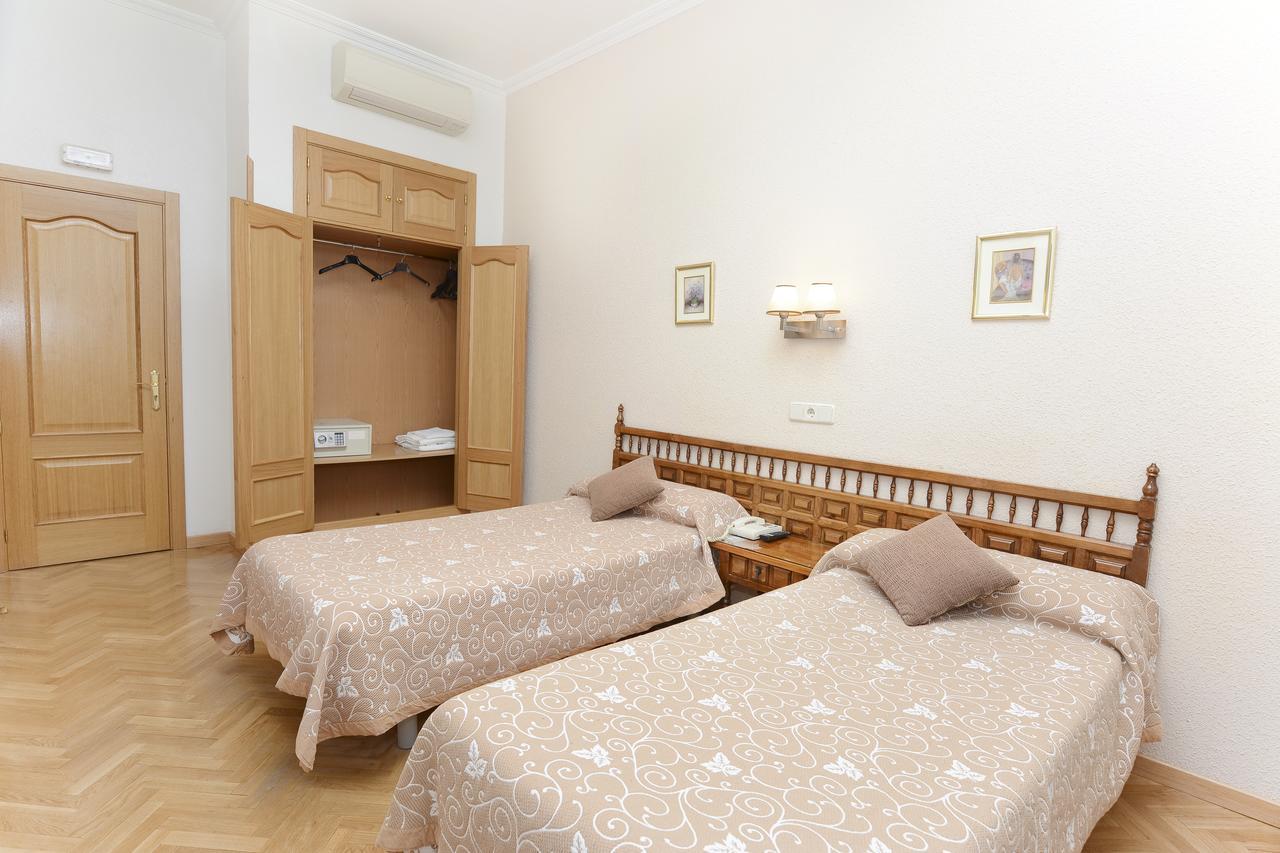 Twin Room,641471034:JPEG