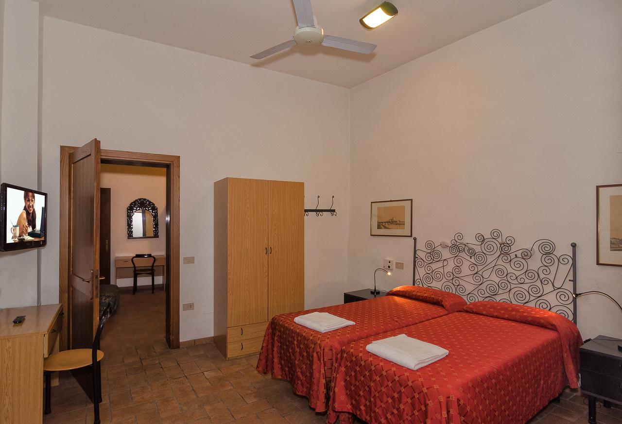 Habitación Individual con baño compartido