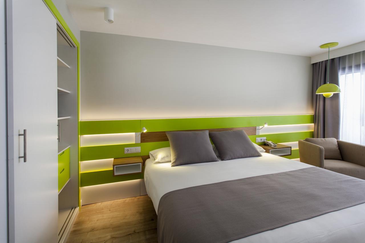 Habitación Doble con jardín