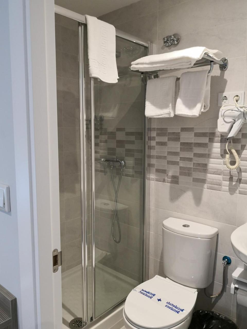 Twin Room,737861110:JPEG