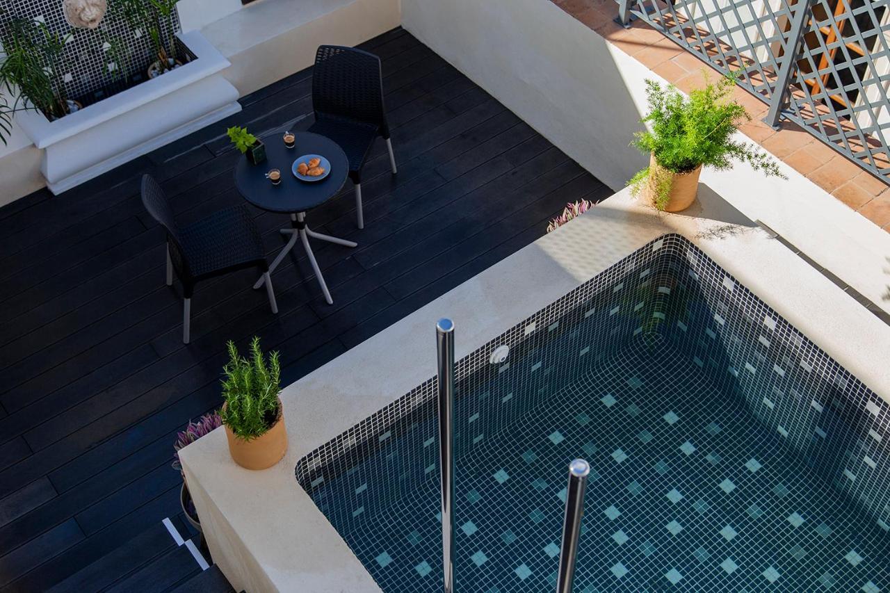 Habitación Doble Dúplex con terraza y piscina