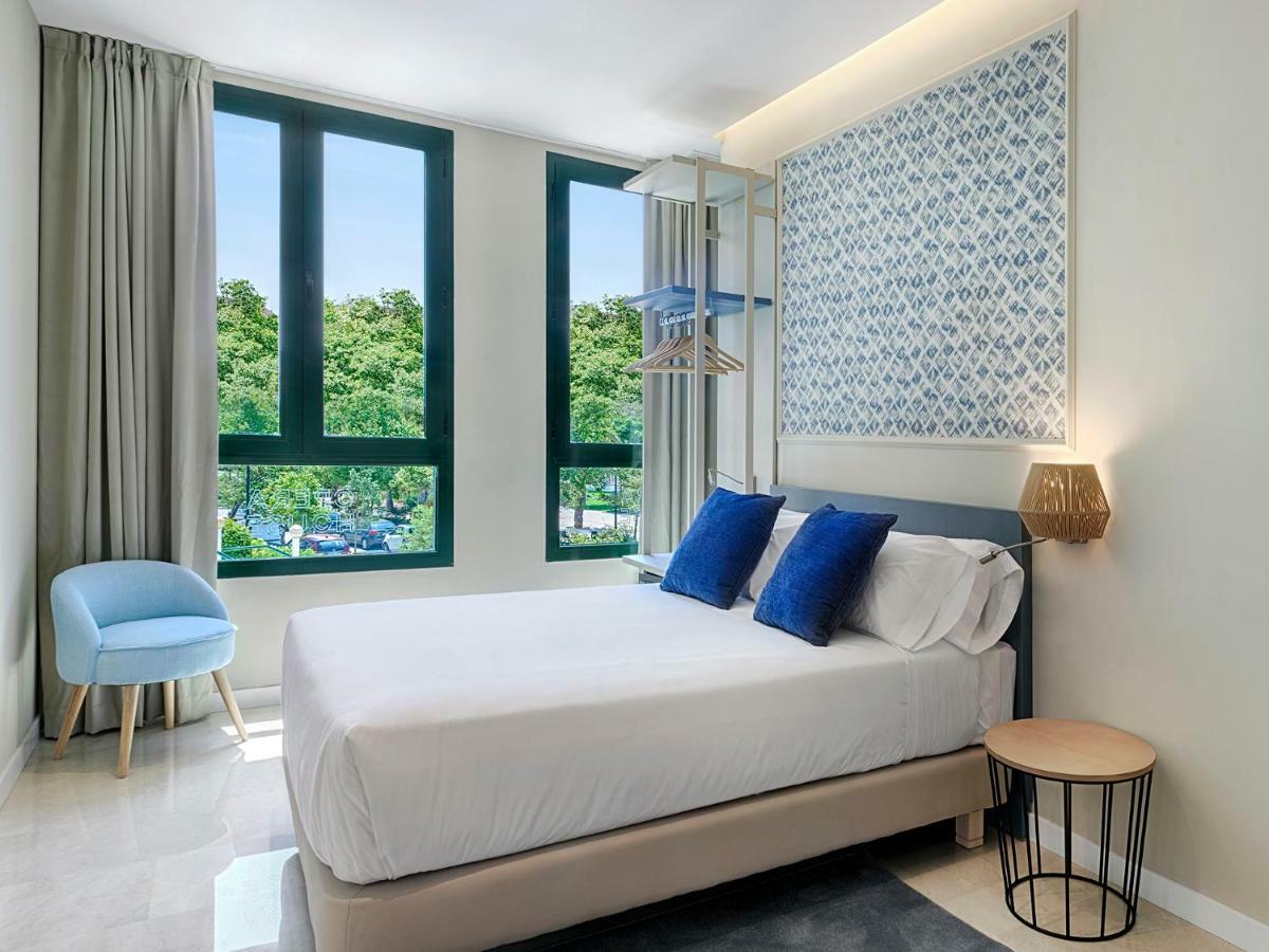 Habitación Doble con vistas a la piscina