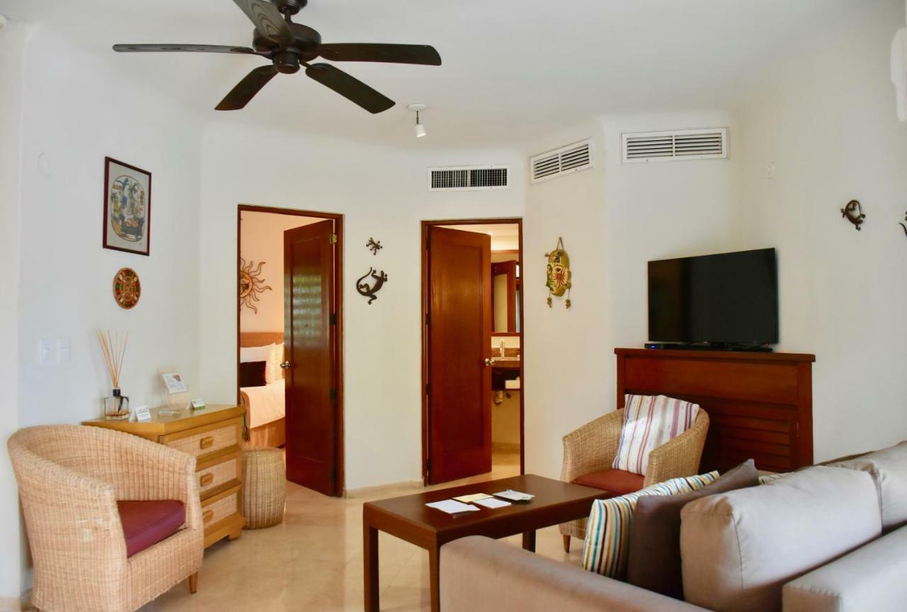 One-Bedroom Apartment,831761324:JPEG