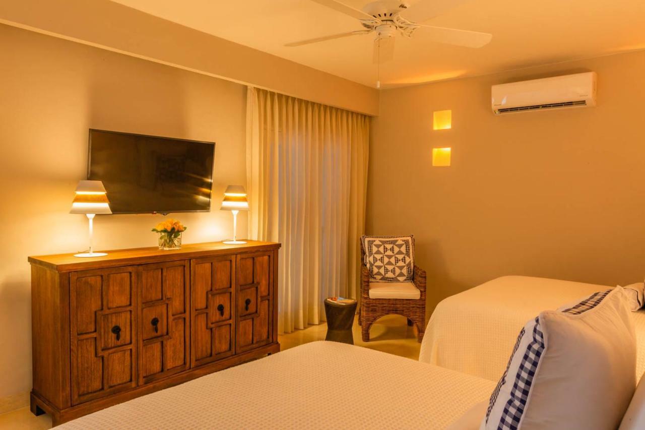 Twin Room,835500941:JPEG