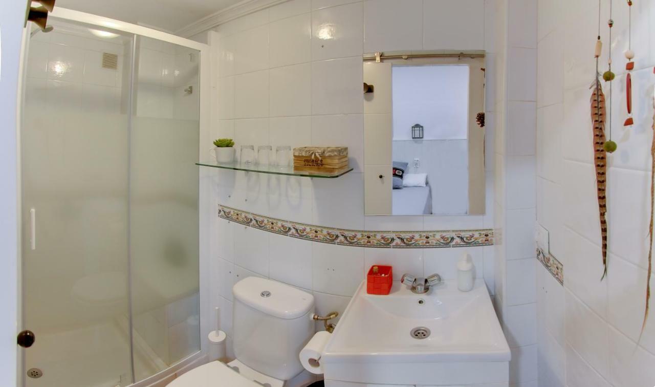 Double Room with Private Bathroom,896532886:JPEG