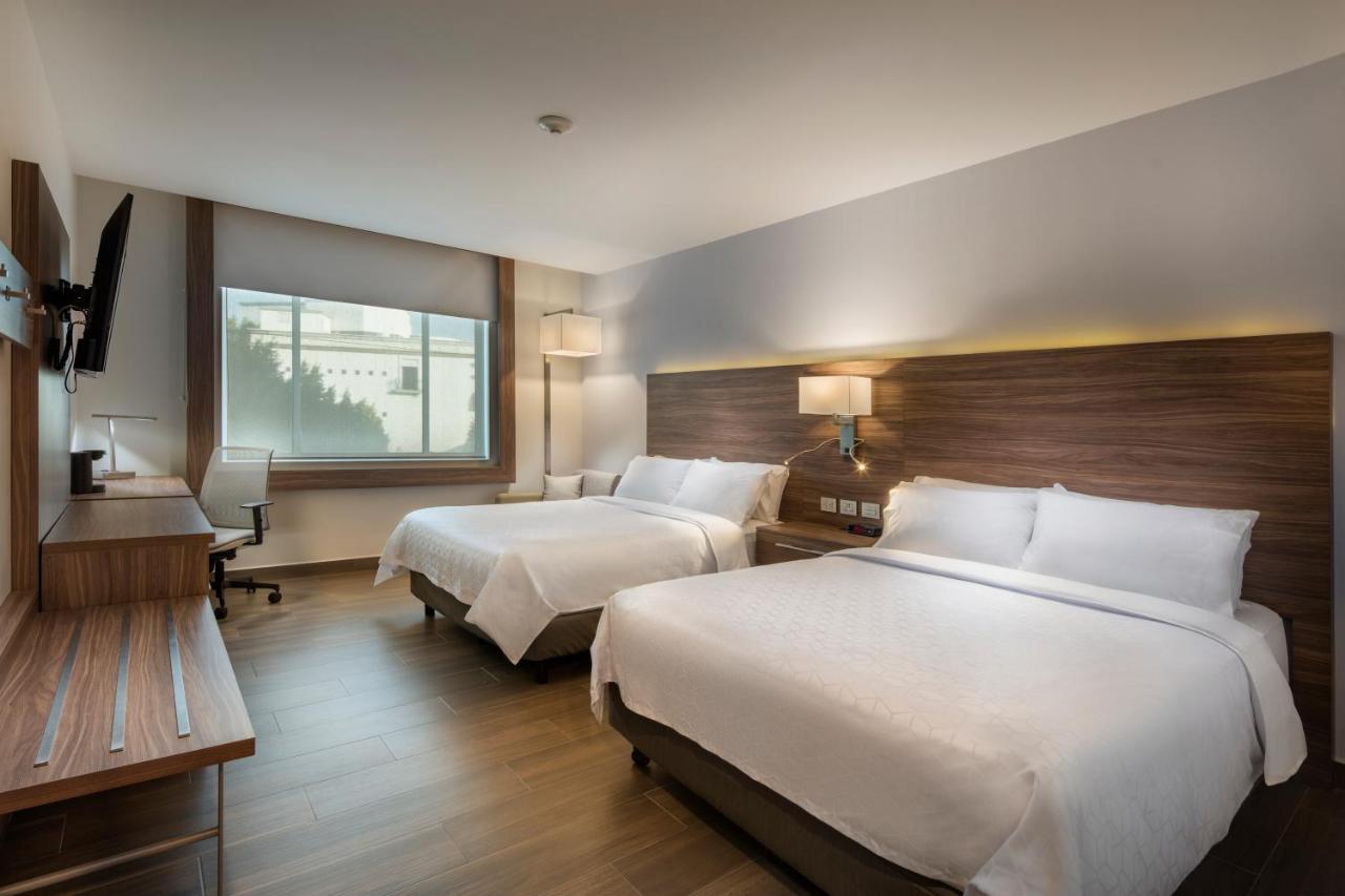 Habitación Estándar con vistas a la ciudad - 2 camas grandes