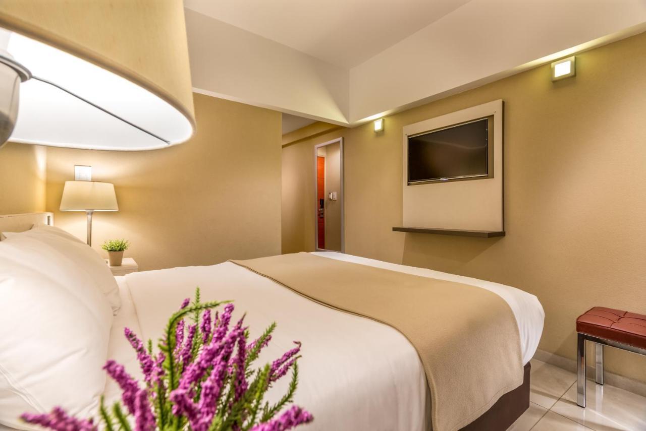 Double or Twin Room,945074773:JPEG