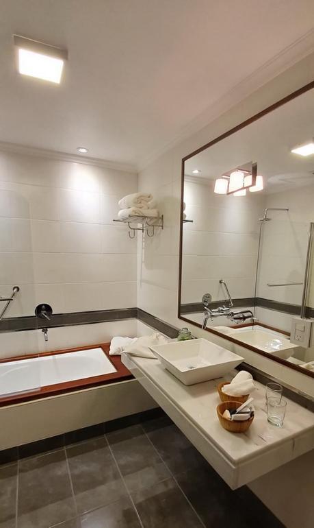 Standard Double or Twin Room,950530900:JPEG