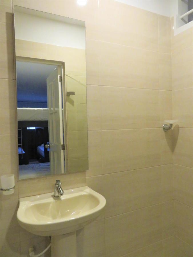 Cama en habitación compartida mixta de 6 camas