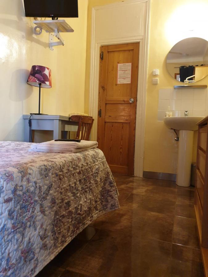 Habitación Individual con baño compartido