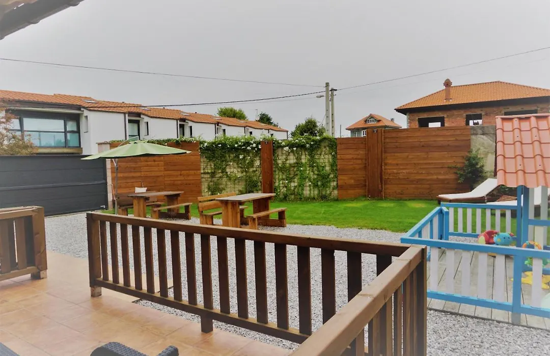 Apartamentos La Playina-1