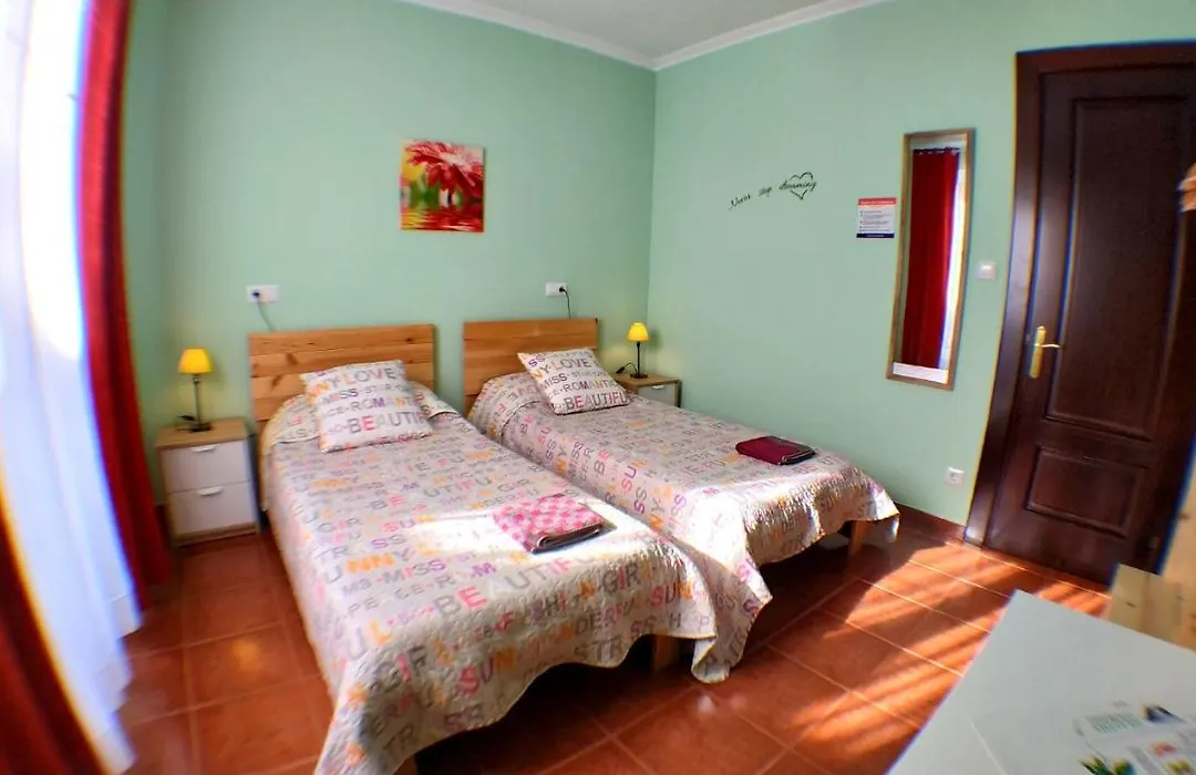 Goodhouse-1