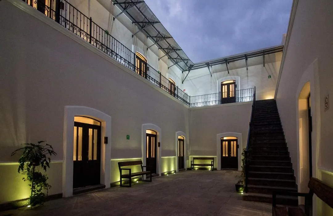 Hotel Business Real 500-1