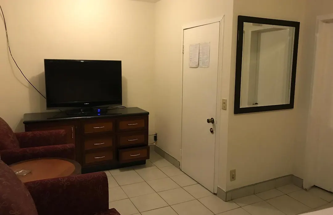 Hotel Guillen Jr-1