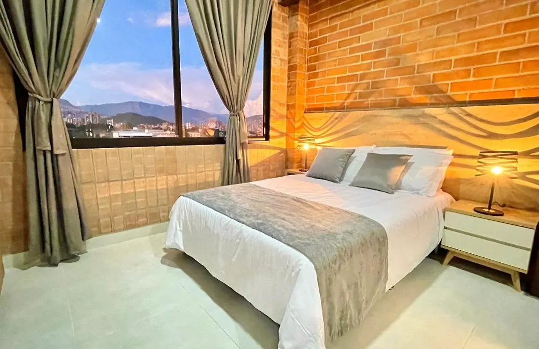 Apartamento en Laurels Medellín-1