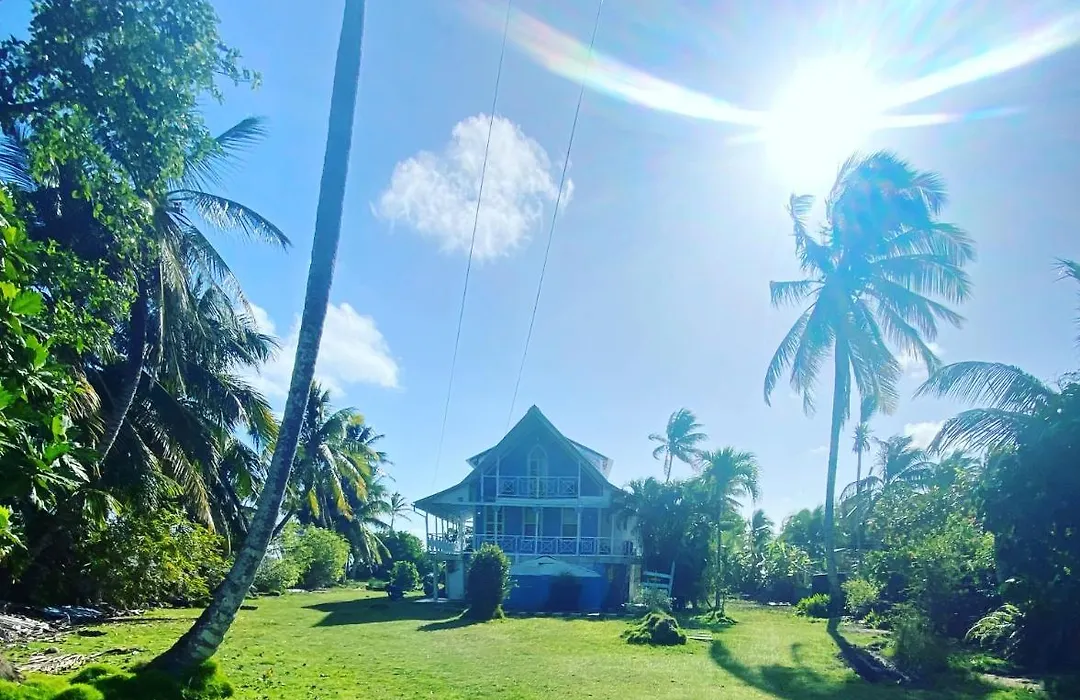 Islander House On Rocky Cay Beach-1