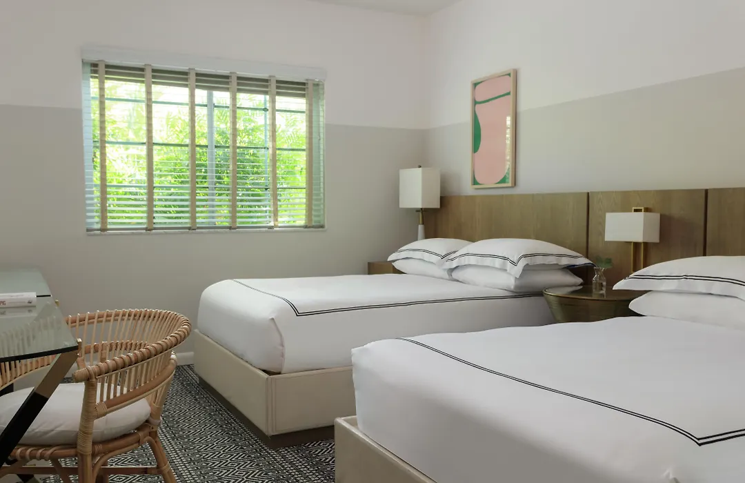 Kimpton Surfcomber Hotel By Ihg-1