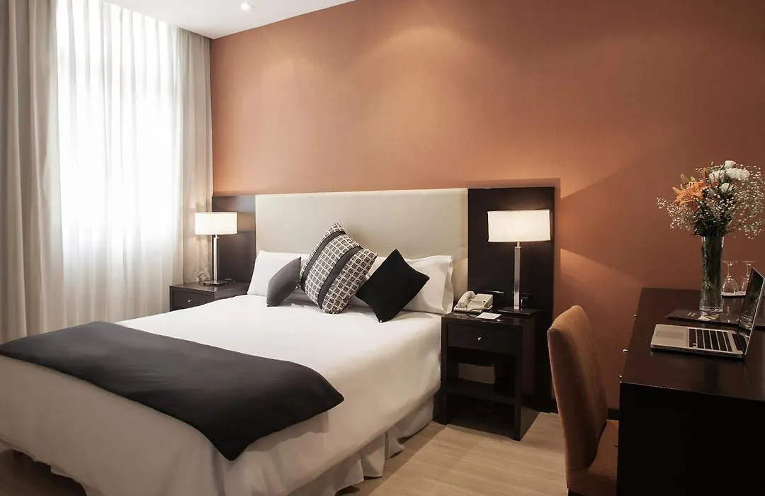 HR Luxor Hotel Buenos Aires-1