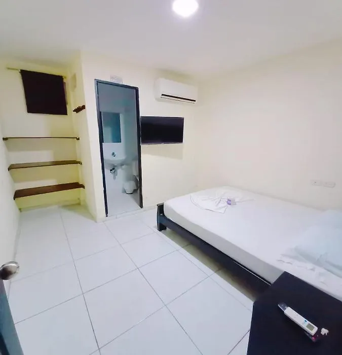 Hostal Boca Chica-1