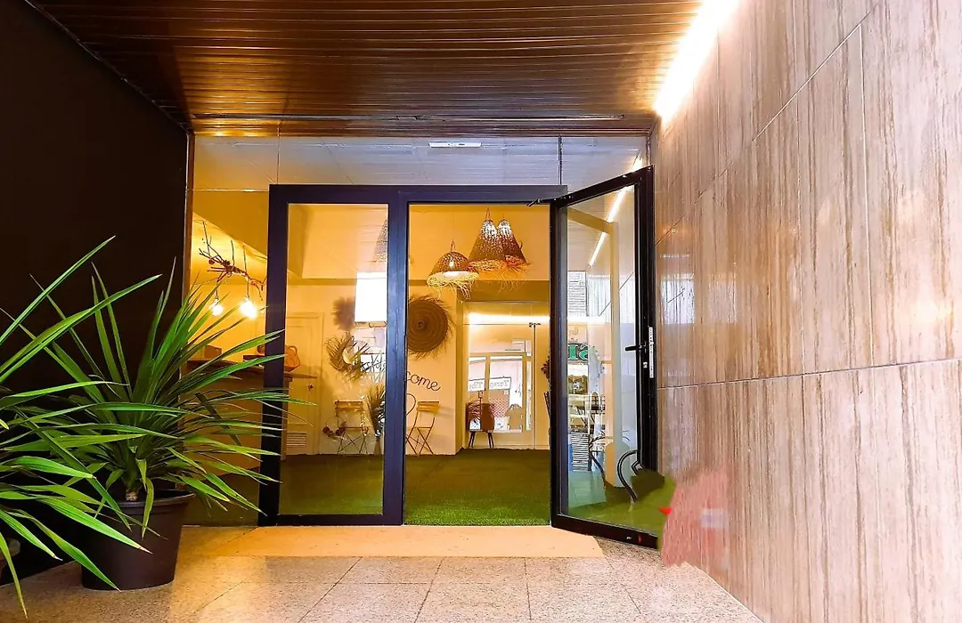 Collection Port - B&B Boutique , Alicante Center-1