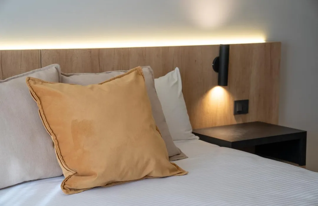Urbana Suites-1