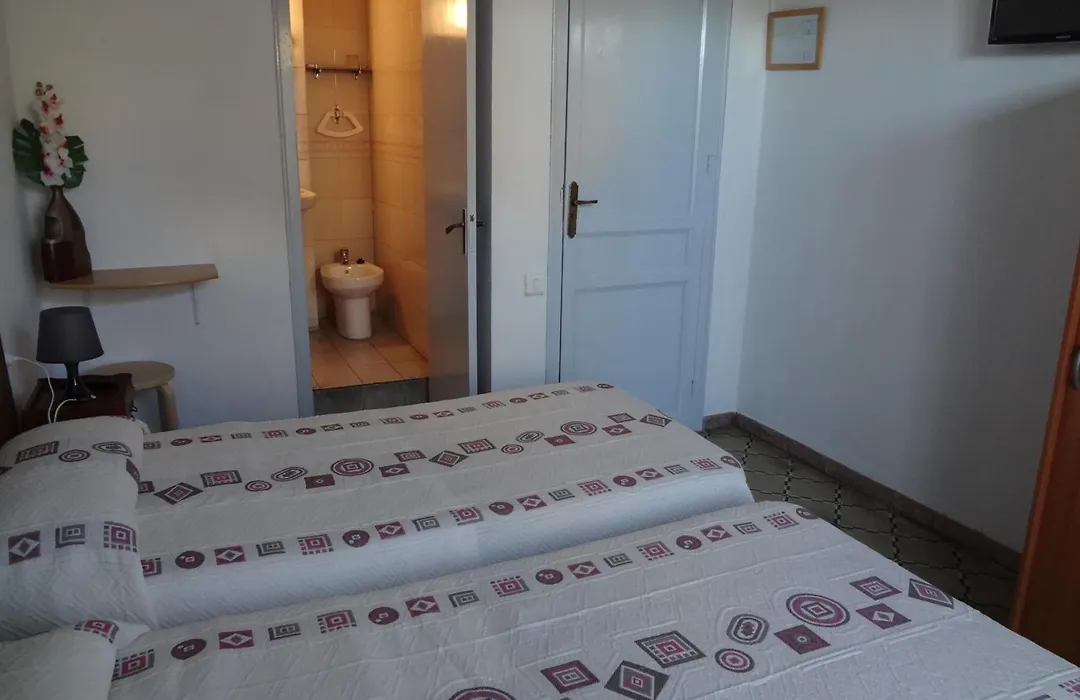 Hostal Sant Carlo-1