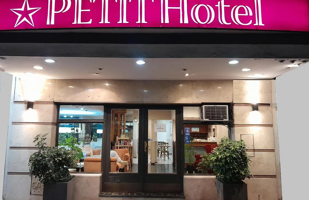 Hotel Petit-1