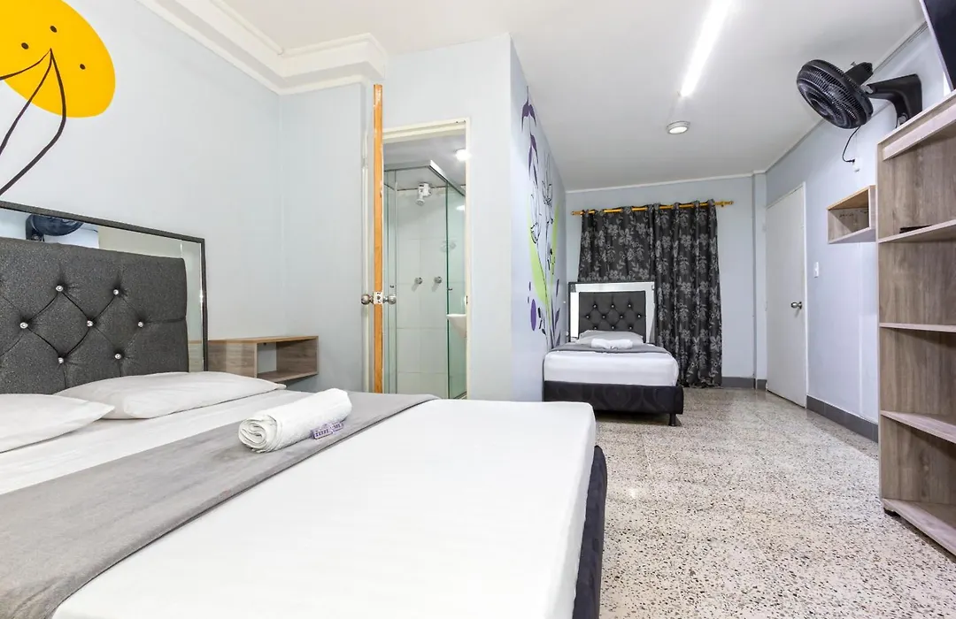Hotel Guayacanes 70-1