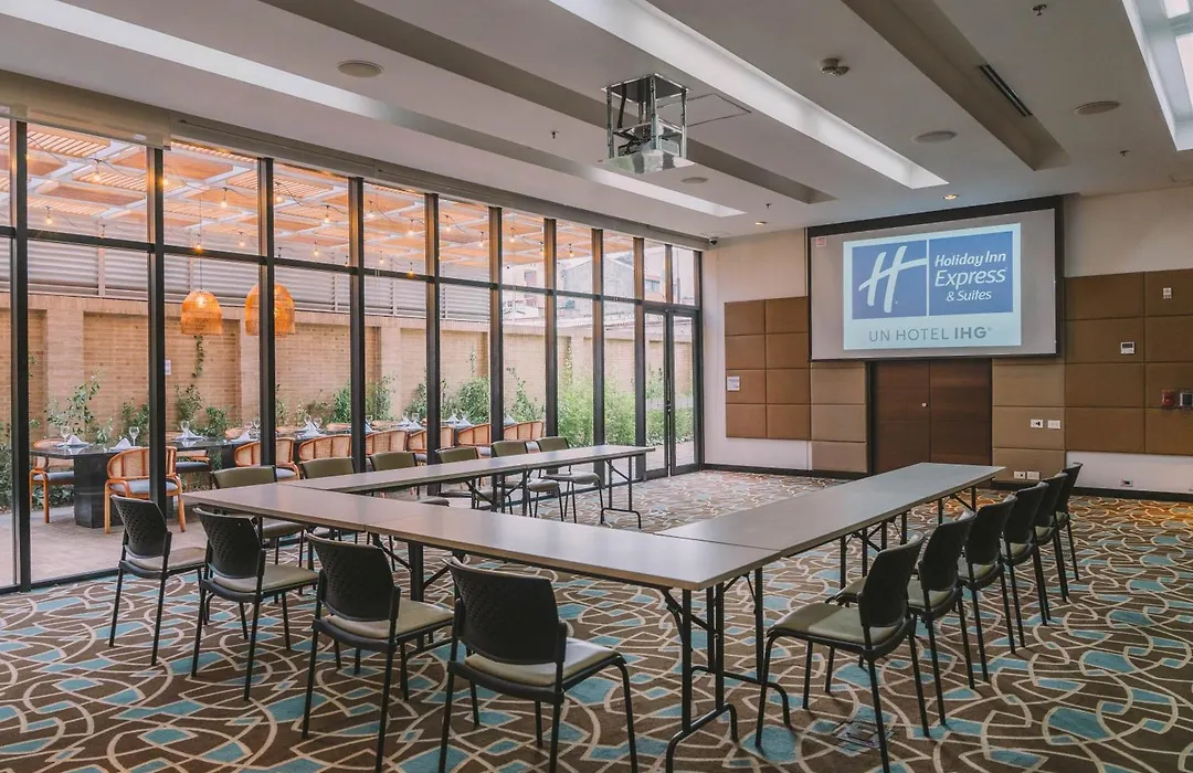 Holiday Inn Express&Suites Bogota Zona Financiera, an IHG Hotel-1