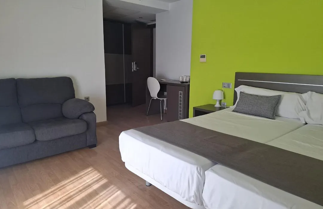 Hotel Roca-Mar-1