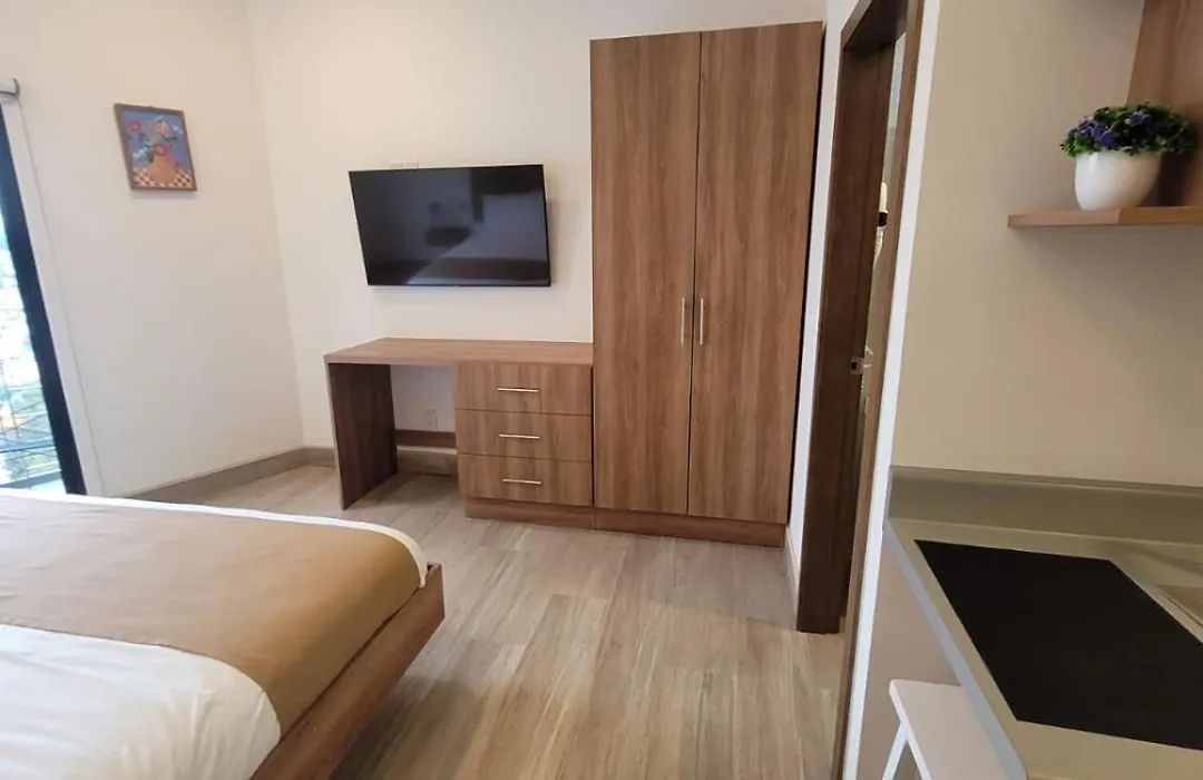 Hoteles CC-1