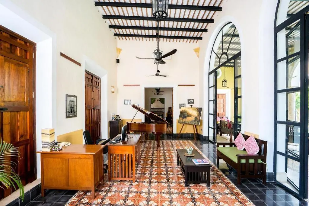 Boutique By The Museo-1