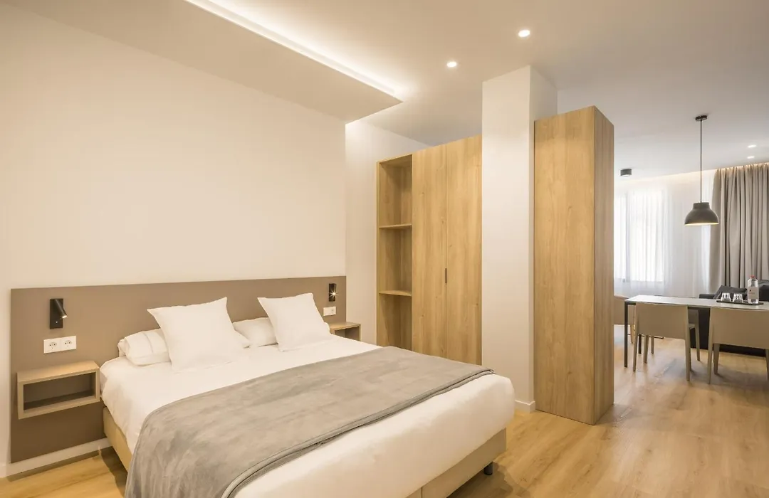 Mon Suites Jardín de Ayora-1