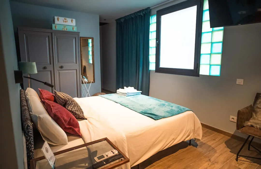 Hotel Lincoln Lounge-1