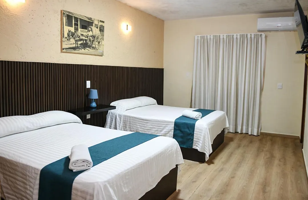 Hotel Uxulkah-1