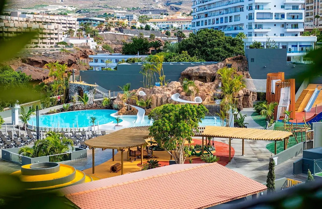Adrián Hoteles Roca Nivaria-1