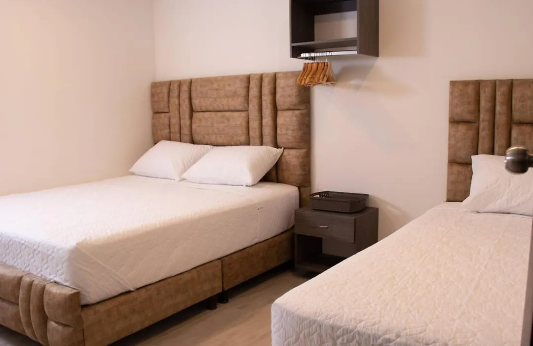 Hotel Golden Cartago-1