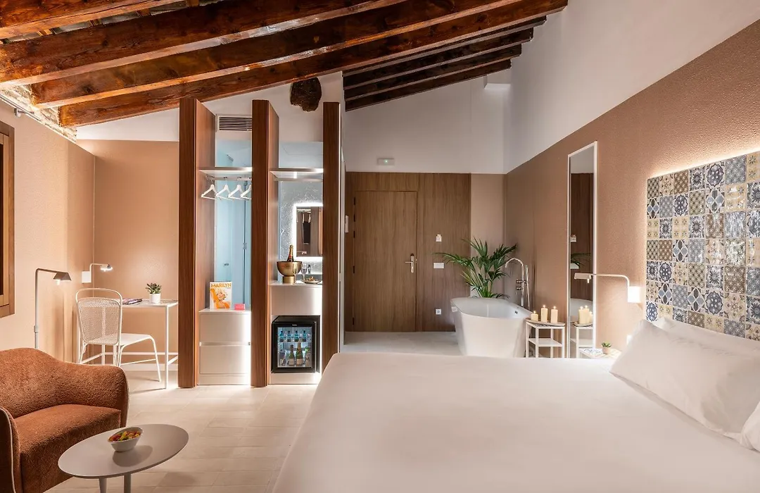 Axel Hotel Valencia - Adults Only-1