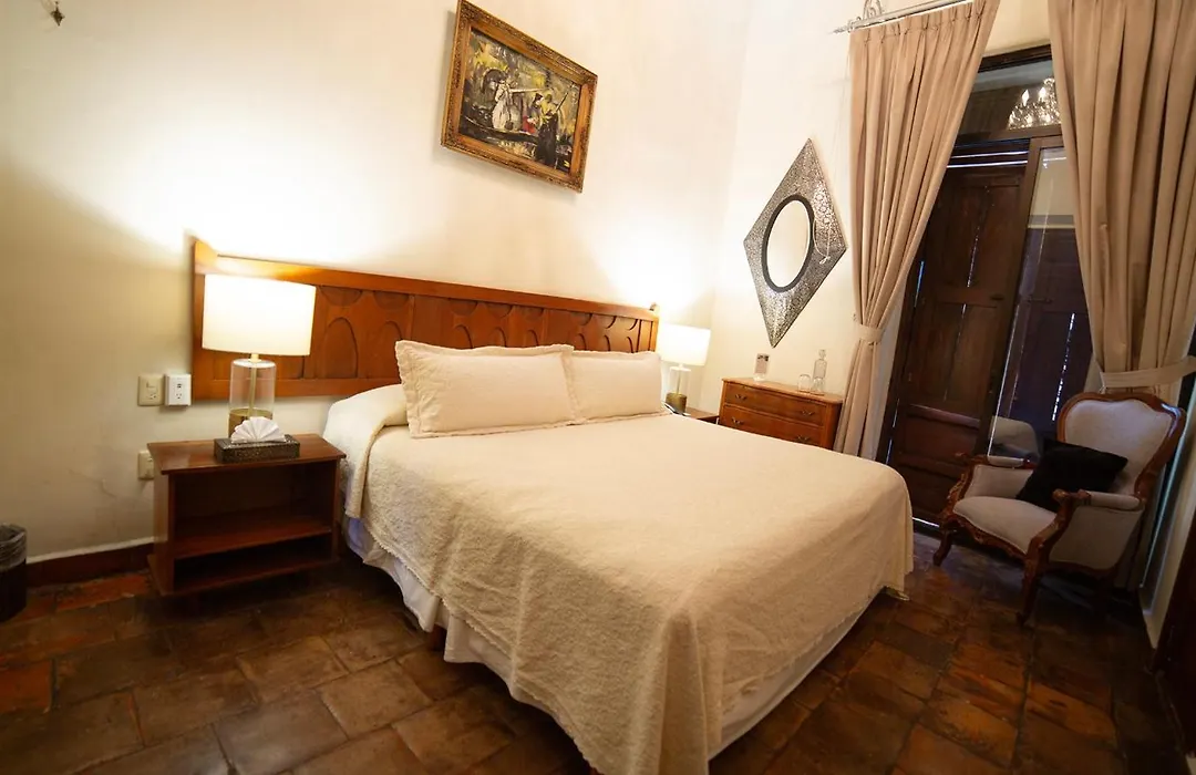 Casa Pedro Loza-1