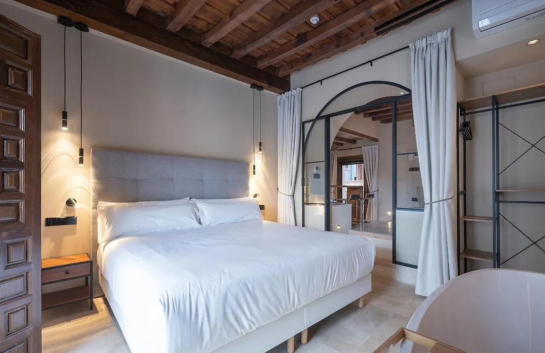 Calm Suites Babole-1