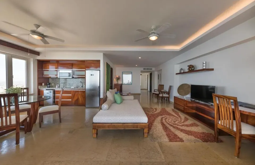 Grand Miramar All Luxury Suites&Residences-1
