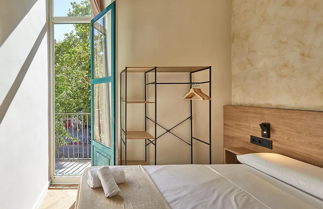 Hostal Parisien-1