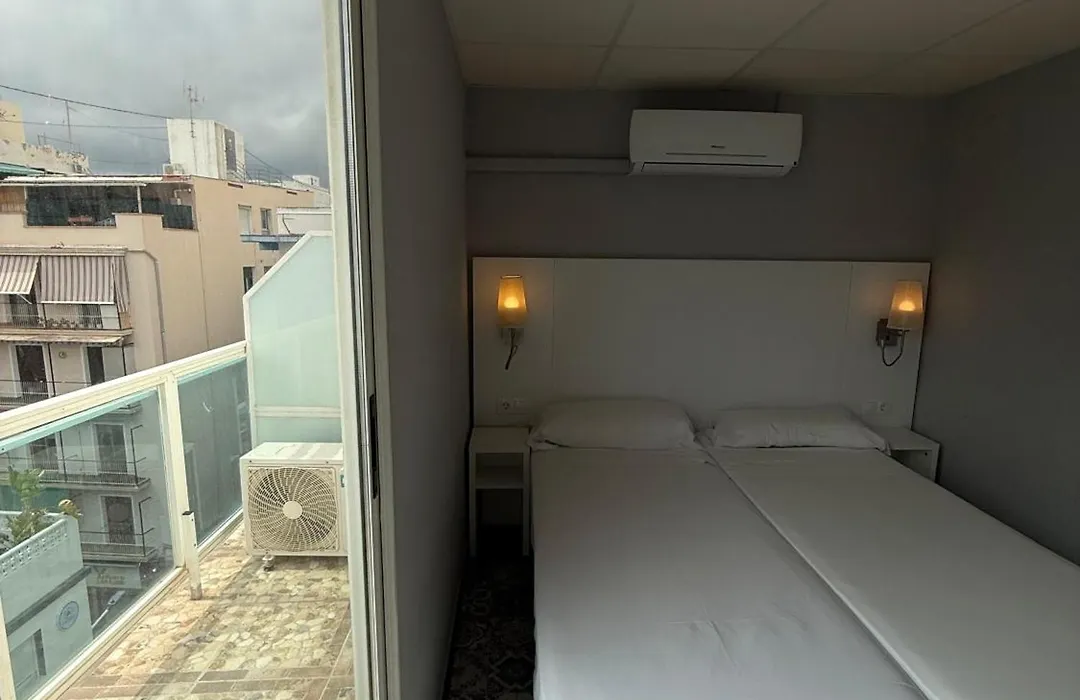 Hostal B&B Benidorm-1