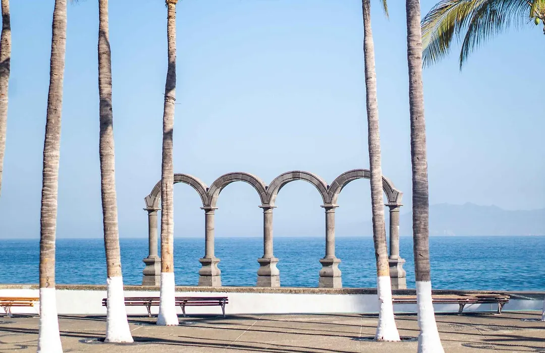 Hotel Gaviota Vallarta-1