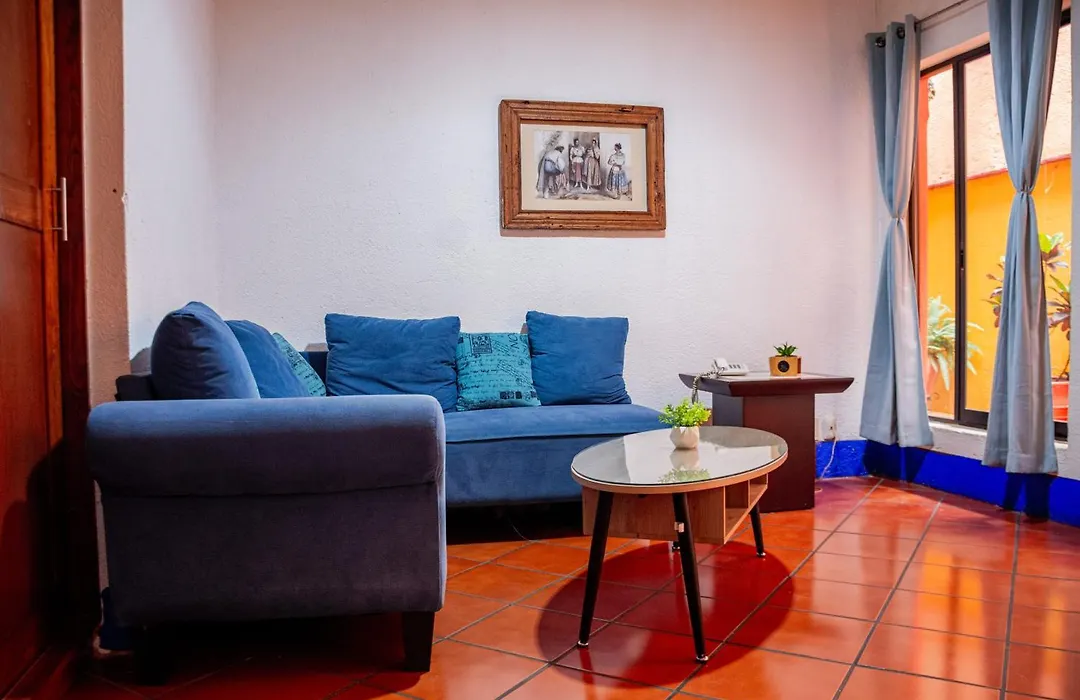 Hotel Suites Del Centro-1