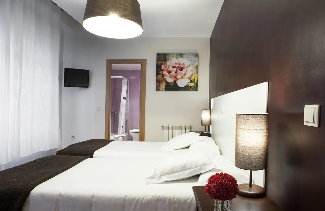 Thc Gran Via Hostel-1