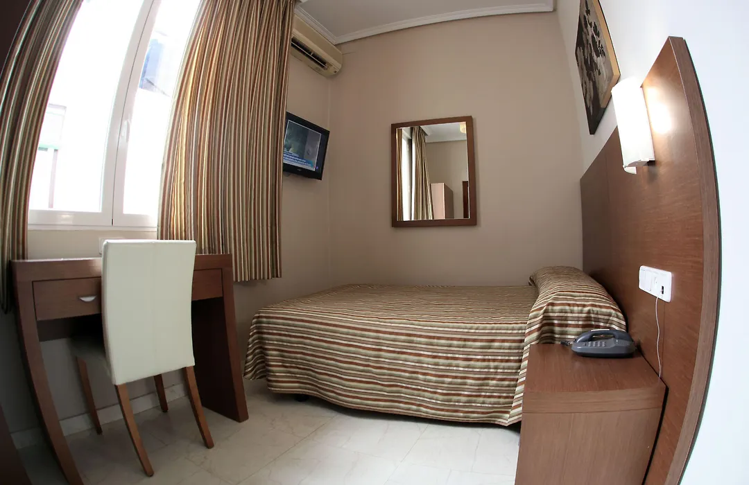 Hostal Atocha Almudena Martín-1