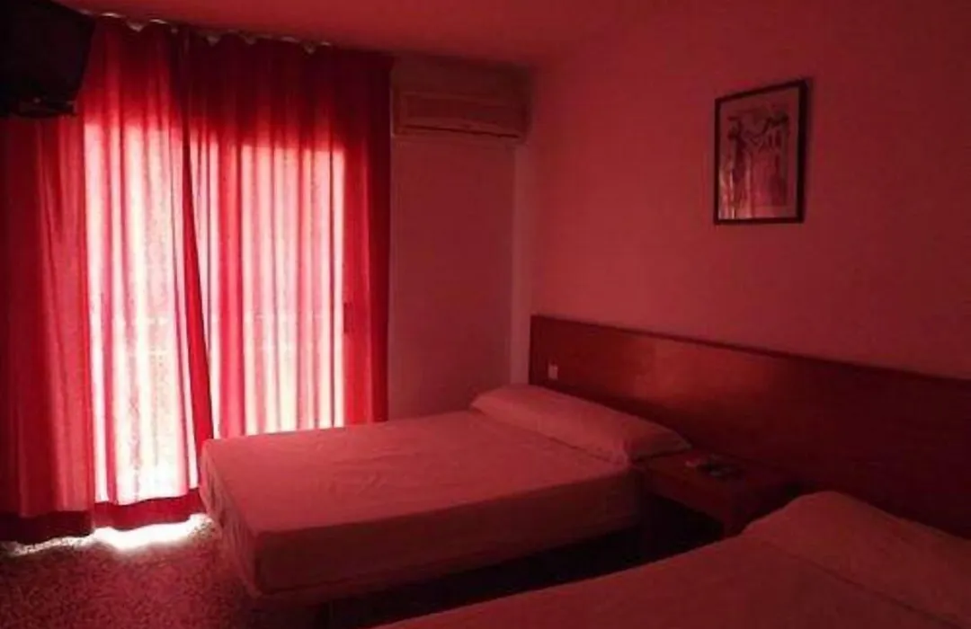 Hotel Iris-1